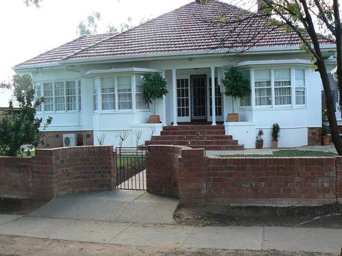 Poets On Mertin - Dalby Accommodation 1