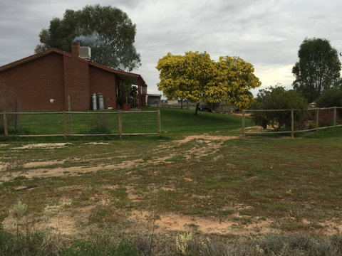 Riverland Holiday Cottage - Dalby Accommodation 0