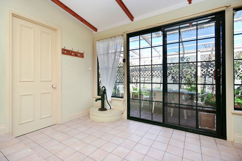 Rothesay - Dalby Accommodation 1