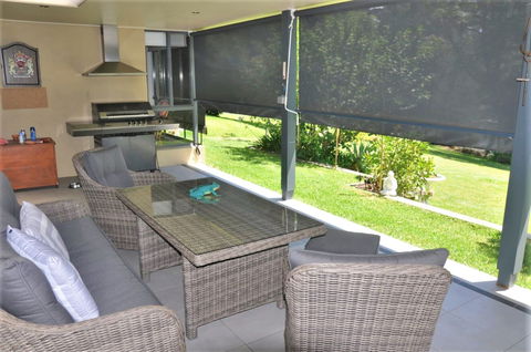 Stay Lakeside - Dalby Accommodation 2