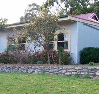 Stone Walls - Dalby Accommodation