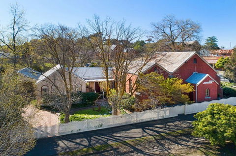 Sunday House - Maldon - Dalby Accommodation 0