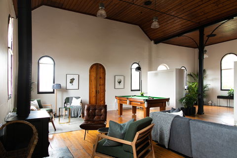 Sunday House - Maldon - Dalby Accommodation 1