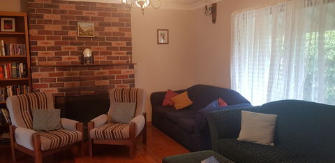 Vincentia Dacha - Dalby Accommodation 1