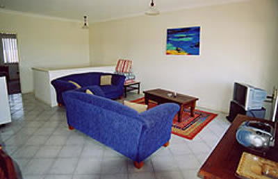 A Beachfront Villa Rockingham - Dalby Accommodation 2