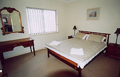 A Beachfront Villa Rockingham - Dalby Accommodation 4