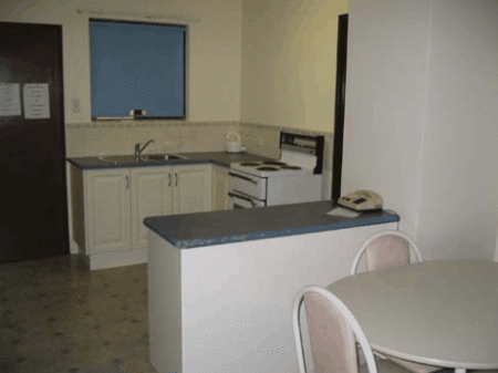 Glenvale Lodge - Dalby Accommodation