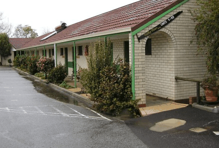 Mount Barker Valley Views Motel & Chalets - Dalby Accommodation 2