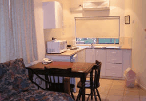 Mount Barker Valley Views Motel & Chalets - Dalby Accommodation 3