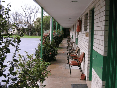 Mount Barker Valley Views Motel & Chalets - Dalby Accommodation 4