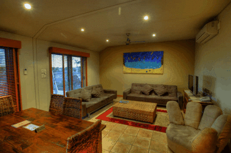 Point Samson Chalets - Dalby Accommodation 5
