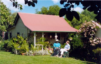 Poppys Cottage B&B - Dalby Accommodation 0