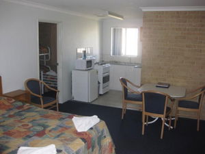 The Jetty Resort - Dalby Accommodation 3