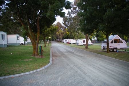 Blayney Tourist Park - Dalby Accommodation 1