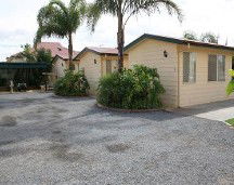 Outback Villas - Dalby Accommodation 1