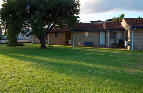 Esperance Beachfront Resort - Dalby Accommodation 1