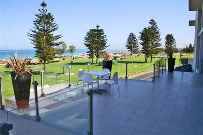 Clarion Suites Mullaloo Beach - Dalby Accommodation 1