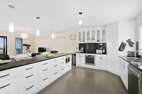 15 Millard Court - Dalby Accommodation 2