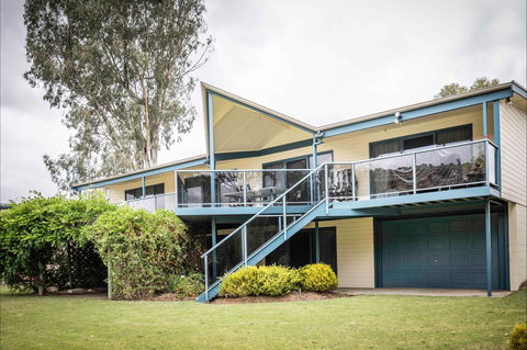 3077 Purnong - River  Shack Rentals - Dalby Accommodation 0
