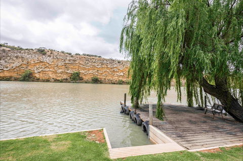 3077 Purnong - River  Shack Rentals - Dalby Accommodation 2