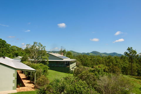 Amamoor Lodge - Dalby Accommodation 0