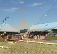 Binnaway Rail Heritage Barracks - Dalby Accommodation