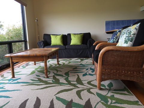 Black Cockatoo Cottages - Dalby Accommodation 0
