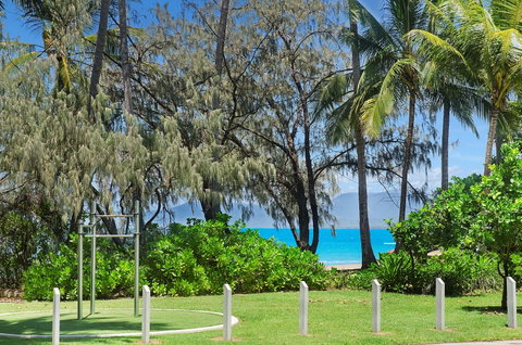 By The Sea Port Douglas - Dalby Accommodation 0