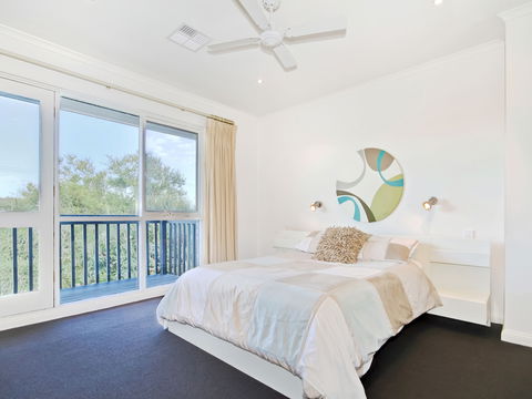 Century 21 SouthCoast: Tennis Elbow - Dalby Accommodation 2