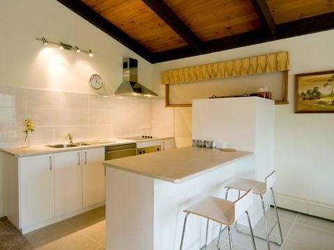Chisholm Heights CBD Accommodation - Dalby Accommodation 2
