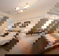 Cobb  Co Court Boutique Hotel - Dalby Accommodation