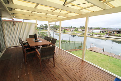 Cockatoo House - Dalby Accommodation 0