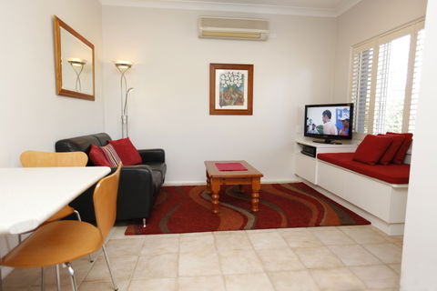 Country Apartments Dubbo - Dalby Accommodation 2