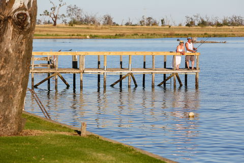 DC On The Lake - Dalby Accommodation 1