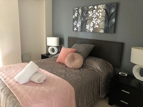 Dolphin Quay 3 Bedroom Apartment - Dalby Accommodation 2