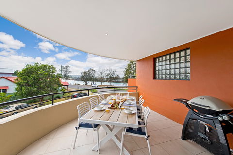 Dolphin Cove  North Haven - Dalby Accommodation 2