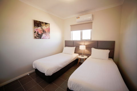 Exmouth Escape Resort - Dalby Accommodation 1