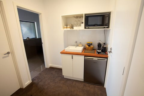 Feathertop  Accommodation - Dalby Accommodation 2