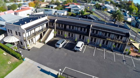 Inverell Terrace Motor Lodge - Dalby Accommodation 0