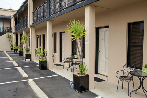 Inverell Terrace Motor Lodge - Dalby Accommodation 1