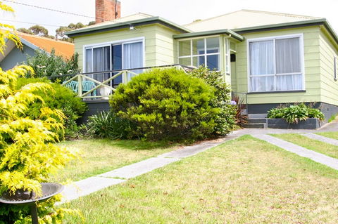 Lady Barron Holiday Home - Dalby Accommodation 0