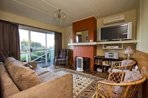 Lady Barron Holiday Home - Dalby Accommodation 2
