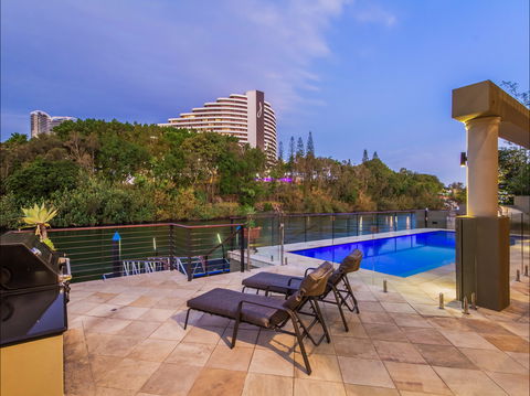 Lakeland Keys Broadbeach - Vogue Holiday Homes - Dalby Accommodation 0