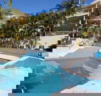Lennox Beach Resort - Dalby Accommodation
