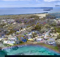 Metta at Myola Stylish Cedar Beach House - Dalby Accommodation