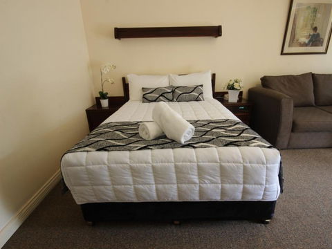 Molly Morgan Motor Inn - Dalby Accommodation 2