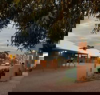 Mud Hut Motel - Dalby Accommodation