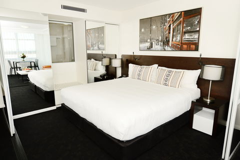 Oaks Gladstone Grand Hotel - Dalby Accommodation 2