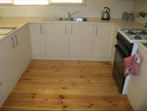 Pennell's Lysander Cottage - Dalby Accommodation 1