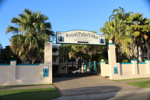 Royal Palm Villas - Dalby Accommodation 0